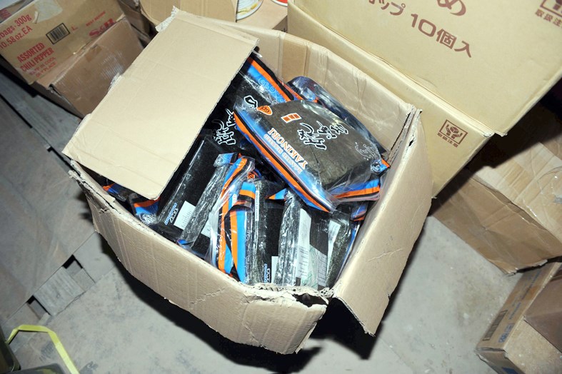 محتويات الكراتين الفاسدة