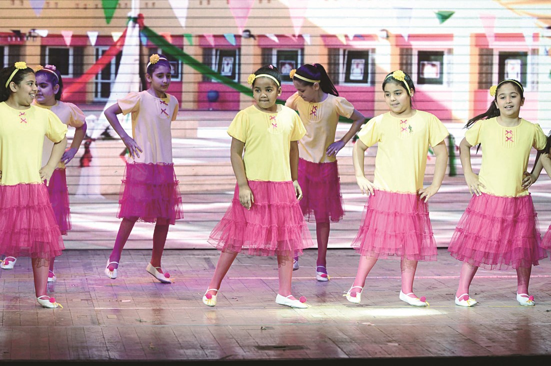 لوحة استعراضية