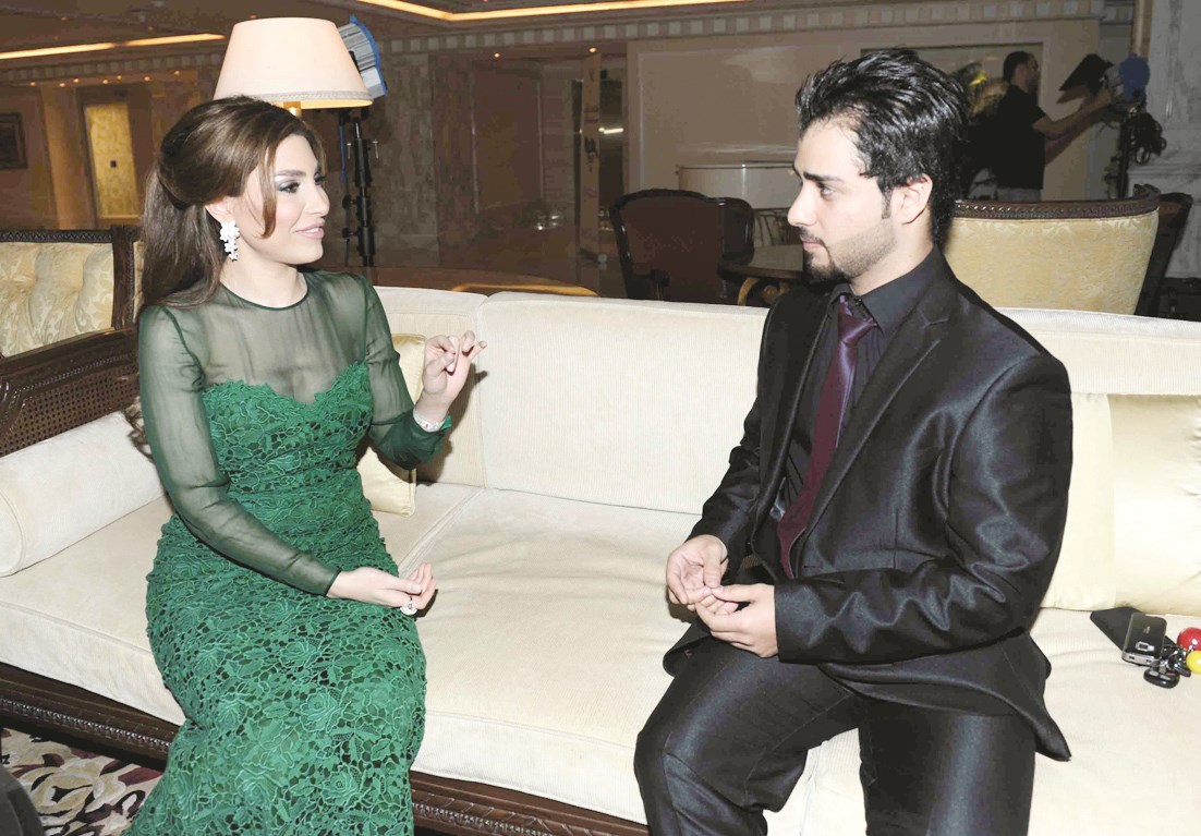 متحدثة للزميل علاء محمود