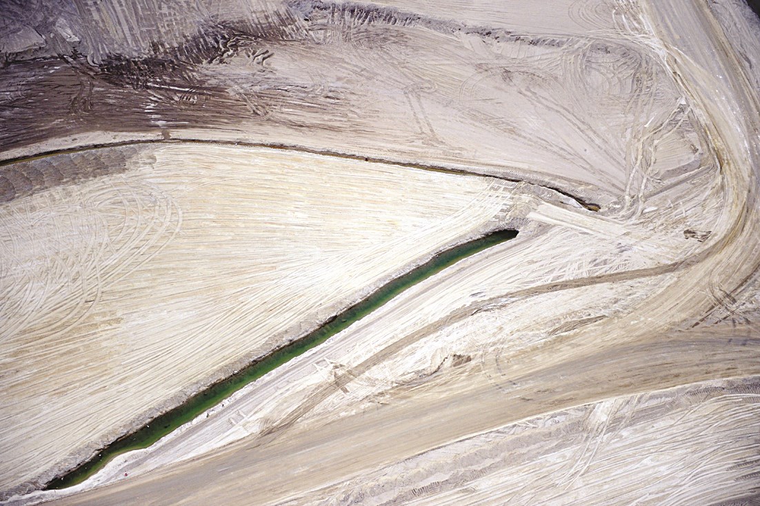 تعديات على الأراضي البرية