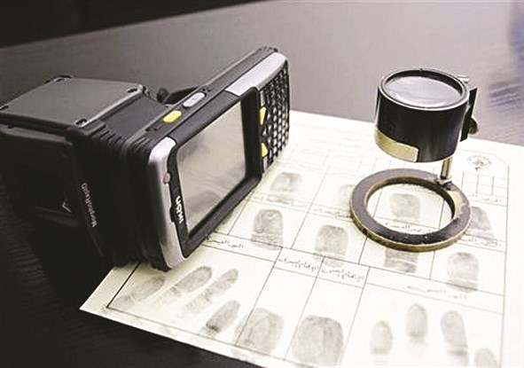 جهاز البصمة الآلي في الدوريات