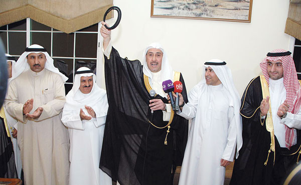 u0631u0641u0639 u0645u062du0627u0641u0638 u0627u0644u0641u0631u0648u0627u0646u064au0629 u0627u0644u0634u064au062e u0641u064au0635u0644 u0627u0644u062du0645u0648u062f u0627u0644u0645u0627u0644u0643 u0627u0644u0635u0628u0627u062d u0639u0642u0627u0644u0647 u0641u064a u0627u0644u0645u0623u062fu0628u0629 u0627u0644u062au0643u0631u064au0645u064au0629 u0627u0644u062au064a u0623u0642u0627u0645u0647u0627 u0639u0644u0649 u0634u0631u0641u0647 u0627u0644u0645u0633u062au0634u0627u0631 u0641u064a u0627u0644u062fu064au0648u0627u0646 u0627u0644u0627u0645u064au0631u064a u0645u062du0645u062f u0636u064au0641 u0627u0644u0644u0647 u0634u0631u0627u0631 u0648u0642u0627u0644 u0644u0623u0647u0627u0644u064a u0627u0644u0645u062du0627u0641u0638u0629: u0645u0646u0647u062cu064a u0639u0645u0644 u0648u0639u0637u0627u0621 u0648u062cu0647u062f u0648u0646u062au0627u0626u062c u0645u062bu0645u0631u0629. 