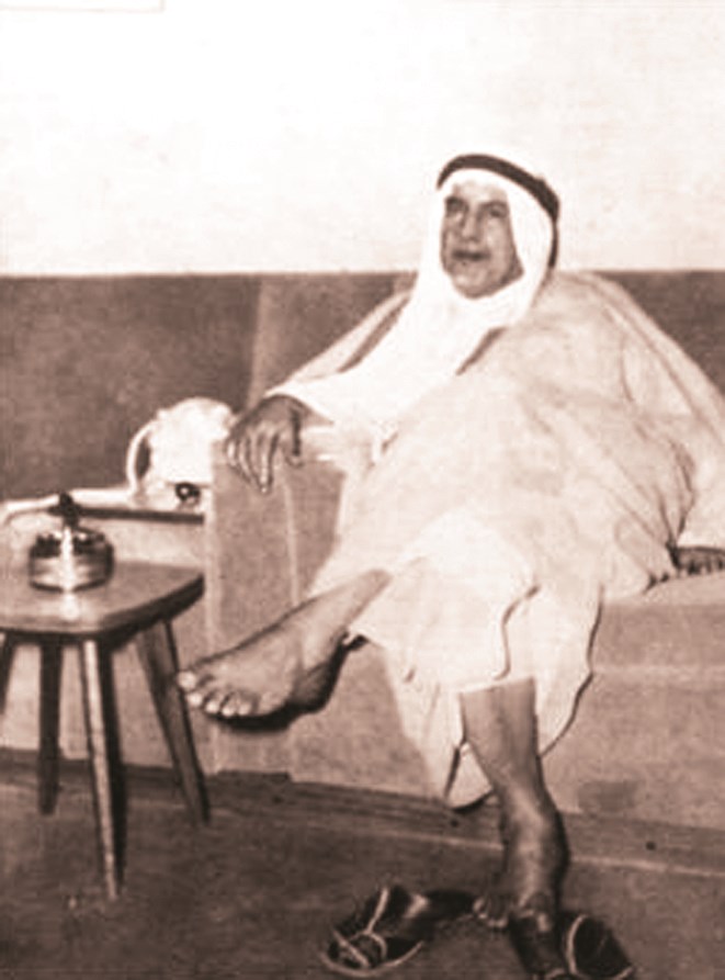 الشيخ عبدالله السالم أثناء اللقاء