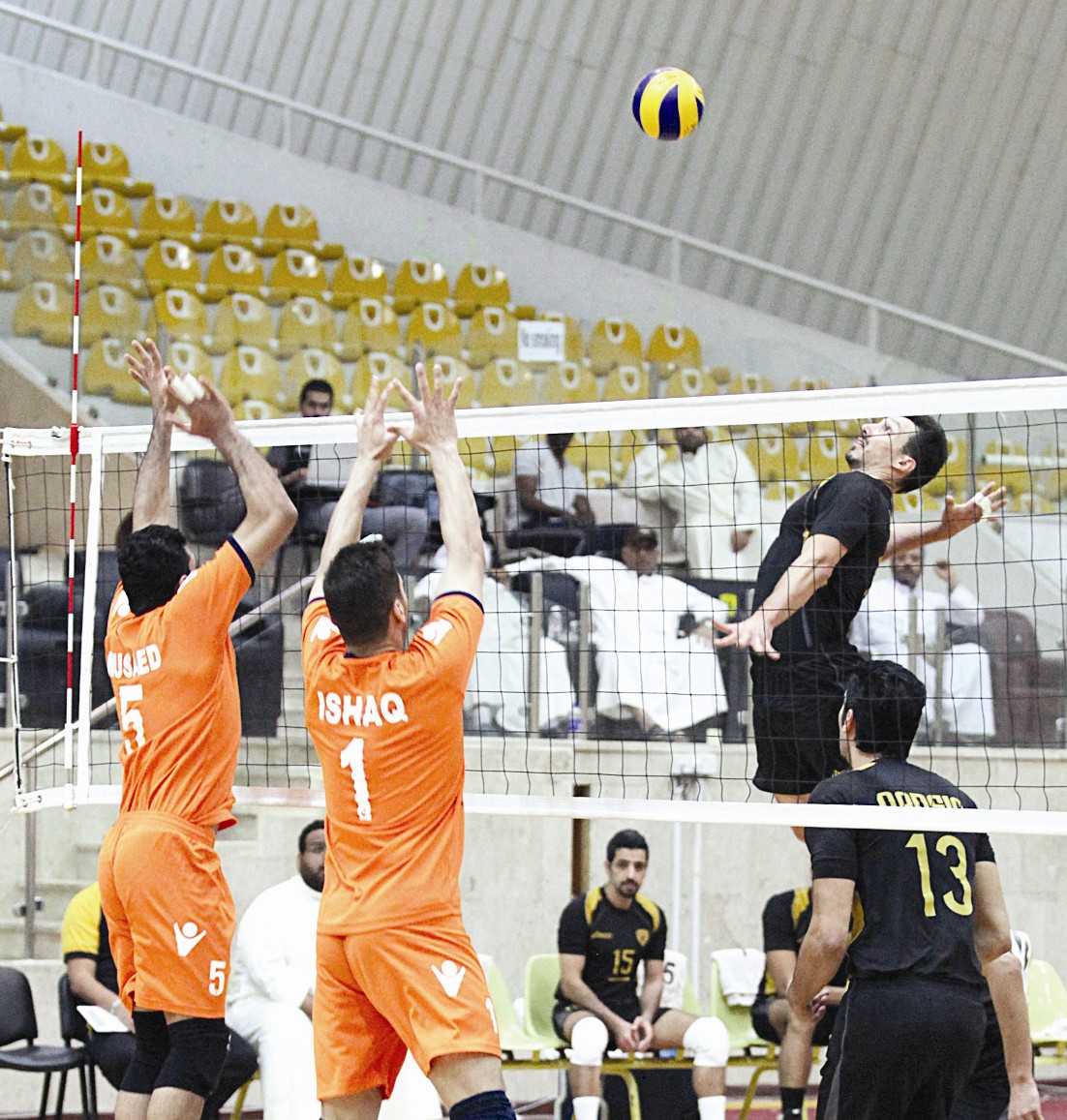 u062du0627u0626u0637 u0635u062f u0643u0638u0645u0627u0648u064a u0627u0645u0627u0645 u00abu0633u0627u062du0642u0629 u0642u062fu0633u0627u0648u064au0629u00bb (u062au0635u0648u064au0631 u062cu0627u0633u0645 u0628u0627u0631u0648u0646)