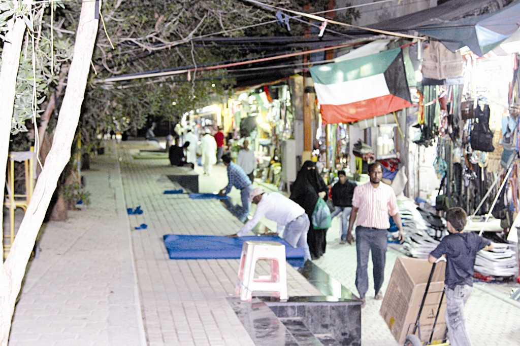 سوق السلاح قبل الإزالة