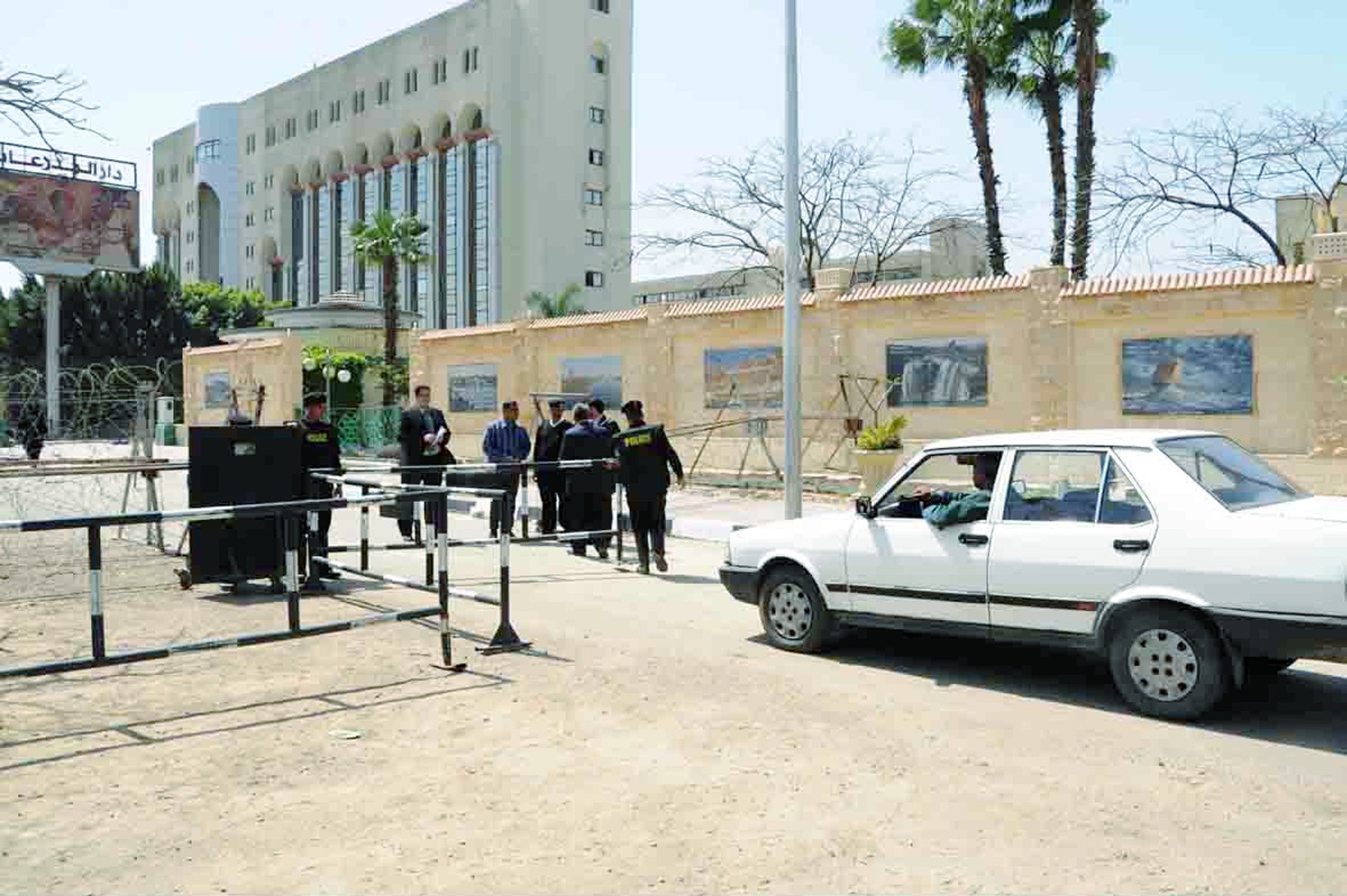 u0639u0646u0627u0635u0631 u0623u0645u0646u064au0629 u0645u0635u0631u064au0629 u0641u064a u0645u062du064au0637 u0627u0644u0644u062cu0646u0629 u0627u0644u0639u0644u064au0627 u0644u0644u0627u0646u062au062eu0627u0628u0627u062a u0627u0644u0631u0626u0627u0633u064au0629  (u062eu0627u0635 - u00abu0627u0644u0631u0627u064au00bb)