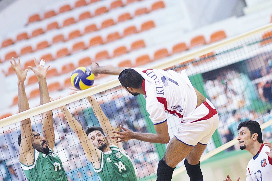 u062du0627u0626u0637 u0635u062f u0639u0631u0628u0627u0648u064a u0623u0645u0627u0645 u00abu0633u0627u062du0642u0629u00bb u0643u0648u064au062au0627u0648u064au0629