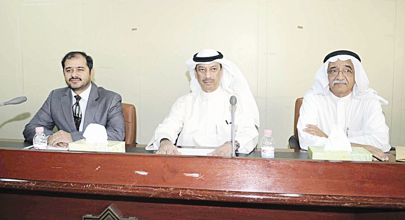 u0628u0648u0631u0633u0644u064a u062eu0644u0627u0644 u0627u0644u062cu0645u0639u064au0629 u0627u0644u0639u0645u0648u0645u064au0629 (u062au0635u0648u064au0631 u0643u0631u0645 u0630u064au0627u0628)