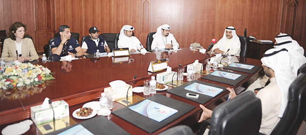 u062cu0627u0646u0628 u0645u0646 u0627u0644u0627u062cu062au0645u0627u0639  (u062au0635u0648u064au0631 u0646u0627u064au0641 u0627u0644u0639u0642u0644u0629)