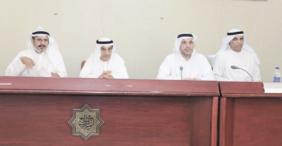 u062du064au0627u062a u062eu0644u0627u0644 u0627u0644u062cu0645u0639u064au0629 u0627u0644u0639u0645u0648u0645u064au0629 u0623u0645u0633 (u062au0635u0648u064au0631 u0633u0639u062f u0647u0646u062fu0627u0648u064a)