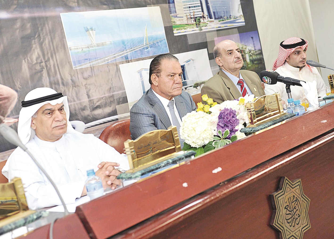 u0627u0644u0645u0639u0631u0648u0641 u0645u062au0631u0626u0633u0627 u0627u0644u0627u062cu062au0645u0627u0639 u0648u0625u0644u0649 u064au0645u064au0646u0647 u0646u0627u0626u0628 u0627u0644u0631u0626u064au0633 u0631u0639u062f u0627u0644u0639u0628u062fu0627u0644u0644u0647 (u062au0635u0648u064au0631 u0633u0639u062f u0647u0646u062fu0627u0648u064a)