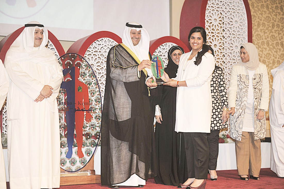 درع تذكارية (تصوير: نور هنداوي)