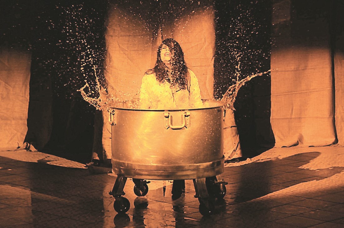 u0645u0634u0647u062f u0645u0646 u0627u0644u0639u0631u0636