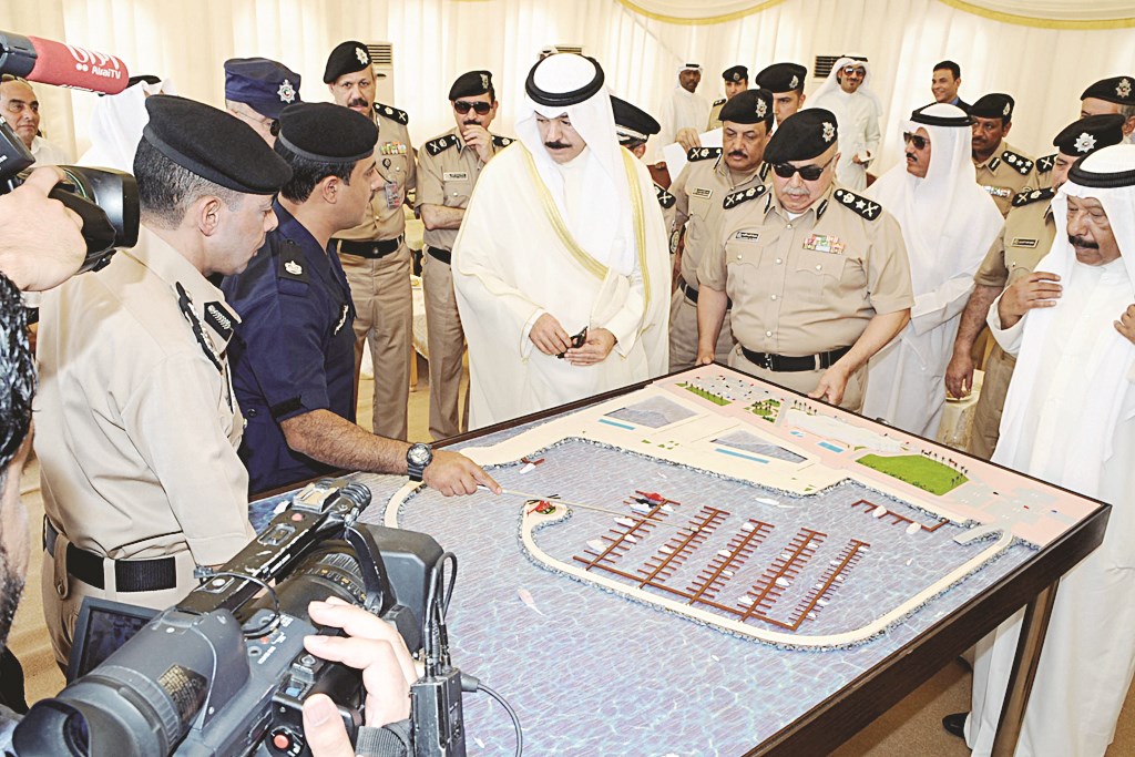 ... ويطلع على مجسم تفصيلي للمشروع