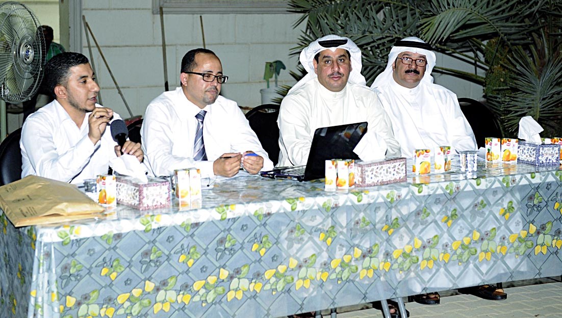 u0627u0644u0645u062au062du062fu062bu0648u0646 u0641u064a u0627u0644u0648u0631u0634u0629 (u062au0635u0648u064au0631 u0646u0627u064au0641 u0627u0644u0639u0642u0644u0629)