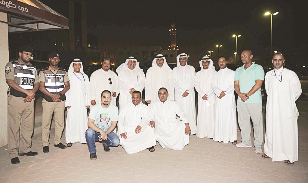 صورة جماعية لفريق اللجنة