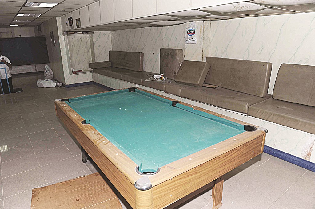 صالة بلياردو في ملحمة