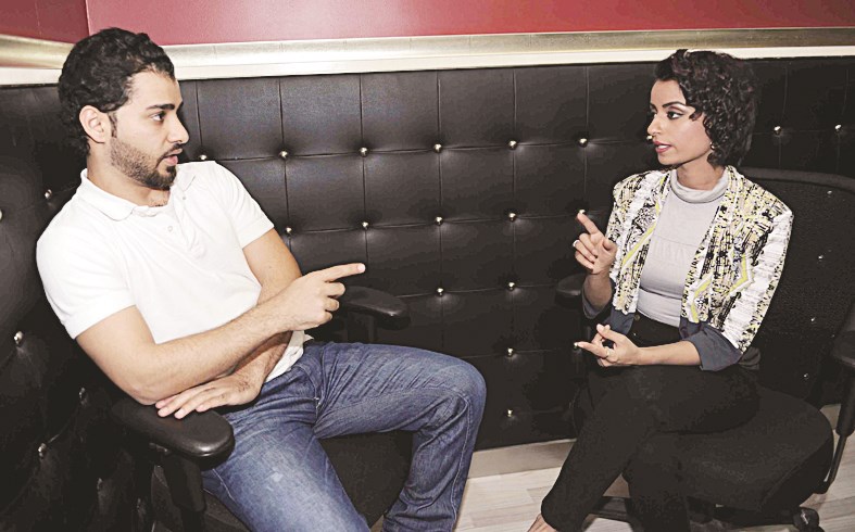 ... ومتحدثة للزميل علاء محمود