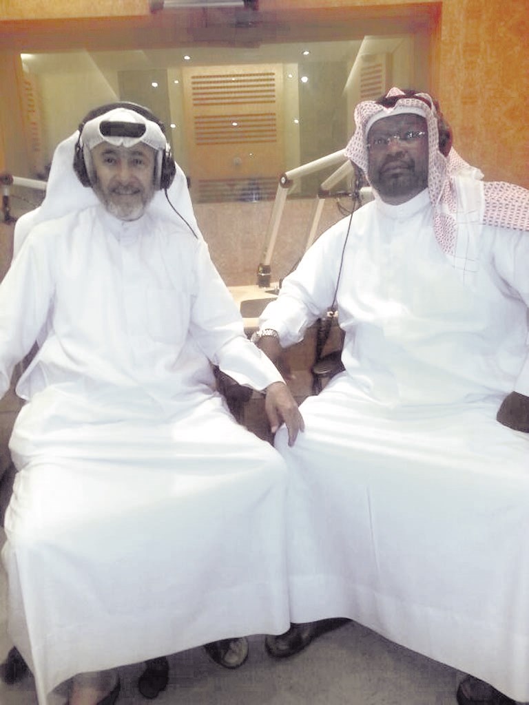 u0646u0639u064au0645 u0633u0639u062f u0645u0639 u0627u0644u0632u0645u064au0644 u0645u0637u0644u0642 u0646u0635u0627u0631