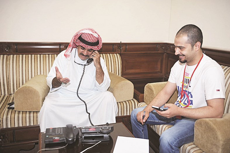 بهمن يرد على مكالمات القراء والزميل محمد أنور يتابع