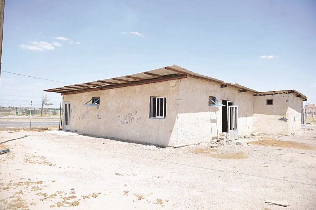 المبنى المهجور للدعارة والتعاطي