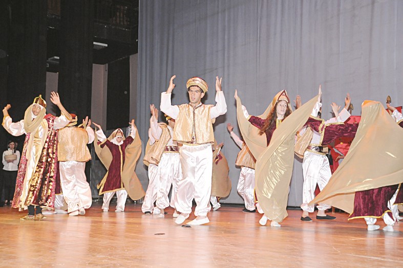 u0645u0648u0627u0647u0628 u0623u0630u0647u0644u062a u0627u0644u062du0627u0636u0631u064au0646