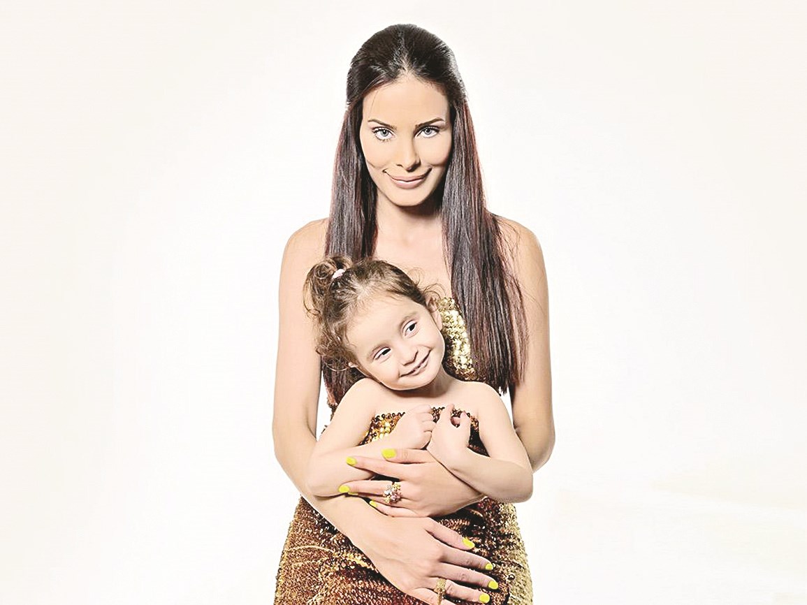 حوراني مع ابنتها ديلارا