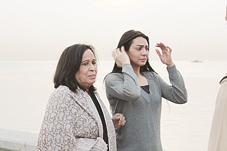 ... ومع عبير أحمد في مشهد من «ريحانة»