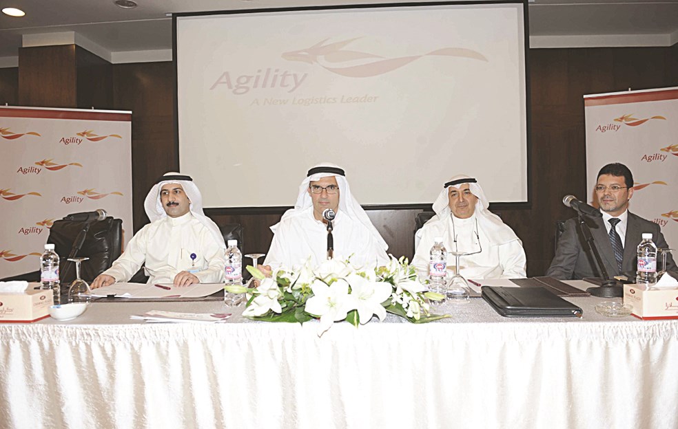 u0627u0644u0633u0644u0637u0627u0646 u0645u062au0631u0626u0633u0627 u0627u0644u062cu0645u0639u064au0629 u0627u0644u0639u0645u0648u0645u064au0629 (u062au0635u0648u064au0631: u062cu0644u0627u0644 u0645u0639u0648u0636)