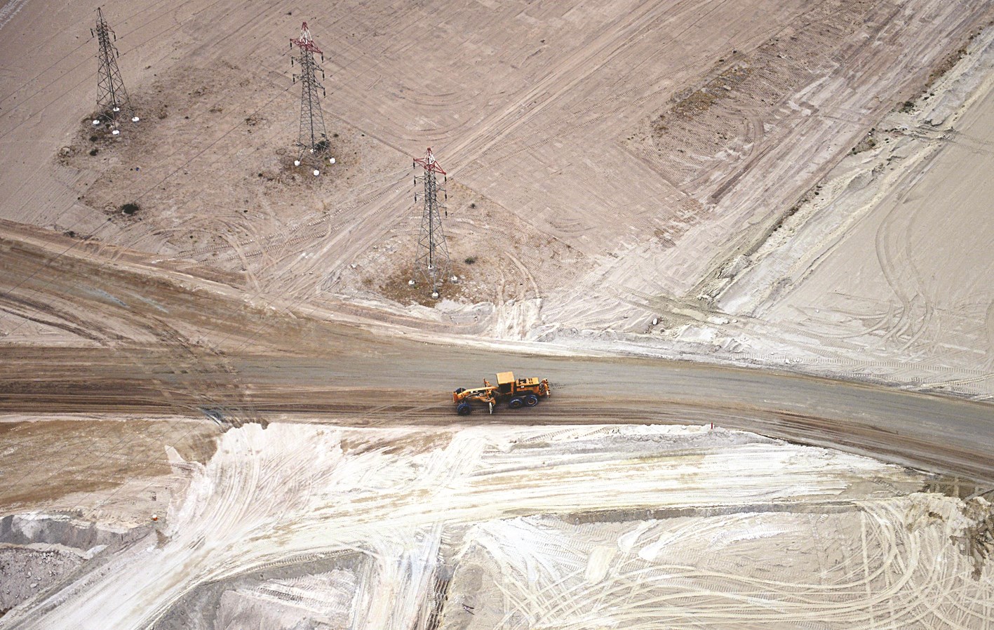 u0645u0646 u064au062au062du0645u0644 u062au0643u0627u0644u064au0641 u0627u0644u0628u0646u0649 u0627u0644u062au062du062au064au0629u061f (u062au0635u0648u064au0631 u0623u0633u0639u062f u0639u0628u062fu0627u0644u0644u0647)