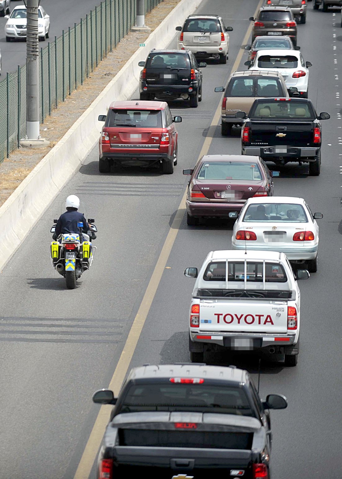 u0623u0639u062fu0627u062f u0642u0644u064au0644u0629 u0633u0644u0643u062a u062du0627u0631u0629 u0627u0644u0623u0645u0627u0646 (u062au0635u0648u064au0631 u0633u0639u062f u0647u0646u062fu0627u0648u064a)