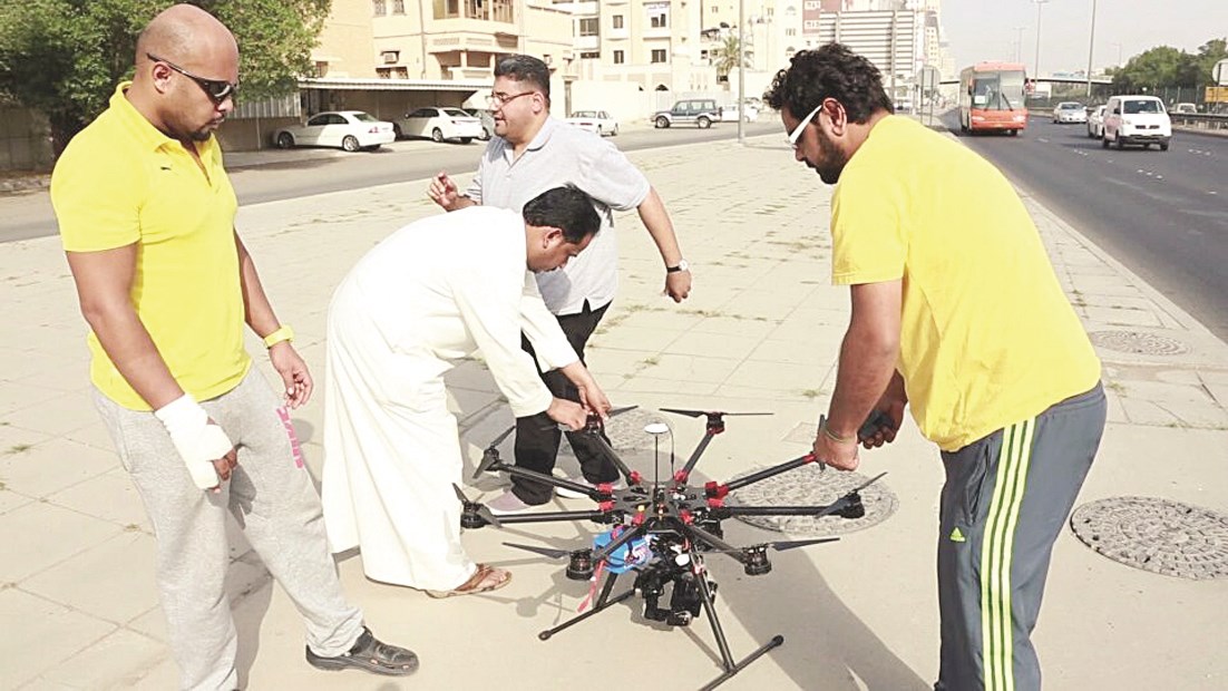 الحدّاد يجهّز الهليوكبتر لالتقاط أفضل المشاهد
