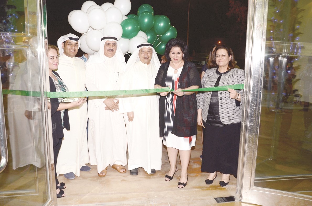 u0627u0644u0634u064au062eu0629 u0646u0648u0641 u062au0642u0635 u0634u0631u064au0637 u0627u0644u0627u0641u062au062au0627u062d u0648u0627u0644u0649 u064au0645u064au0646u0647u0627 u0627u0644u0645u0648u0633u0649 u0648u0627u0644u0643u0646u062fu0631u064a (u062au0635u0648u064au0631 u0623u0633u0639u062f u0639u0628u062fu0627u0644u0644u0647)