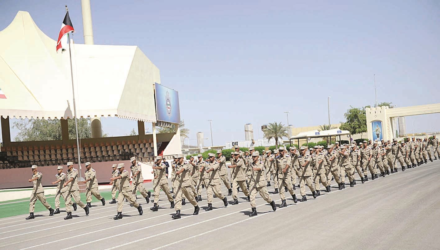 اصطفاف (تصوير نايف العقلة)