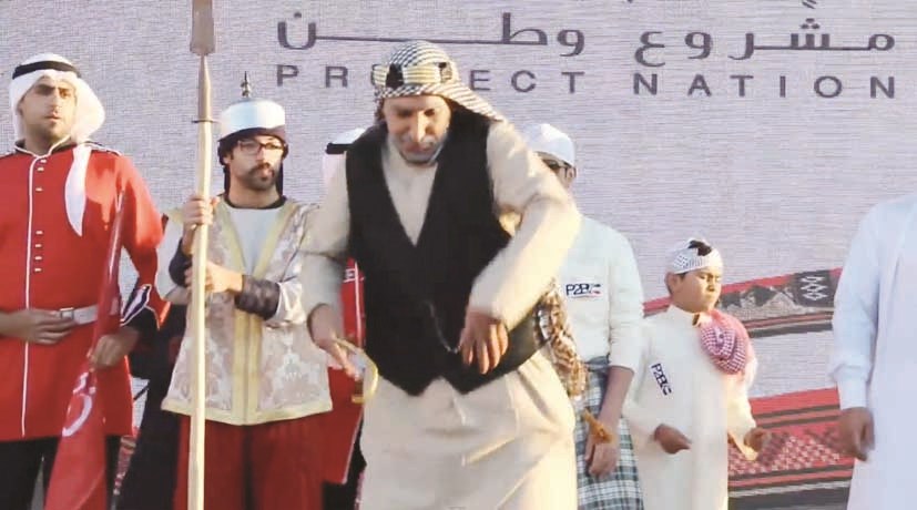 السعادة لا علاقة لها بالعمر من «كليب» علي الحشاش