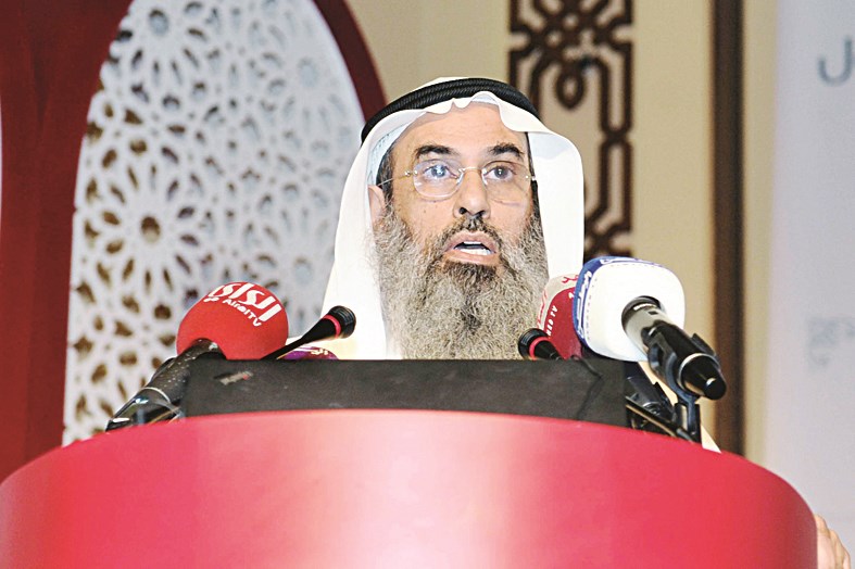 عثمان الحجي متحدثا