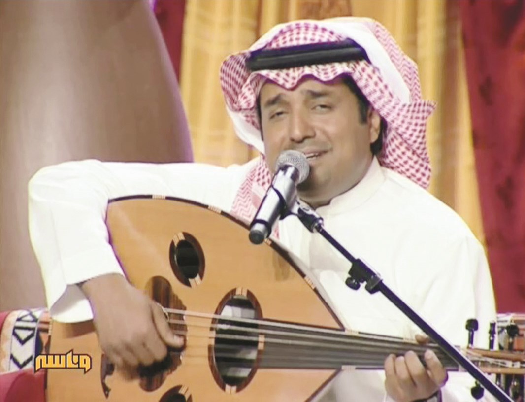 دأب في السنوات الماضية على غناء الجلسات