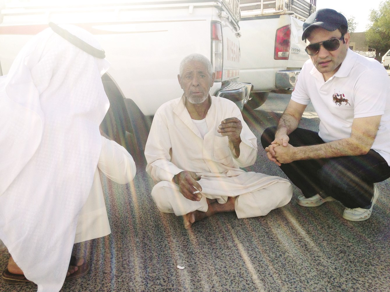 عبدالله الكندري متحدثاً إلى أبو محمد