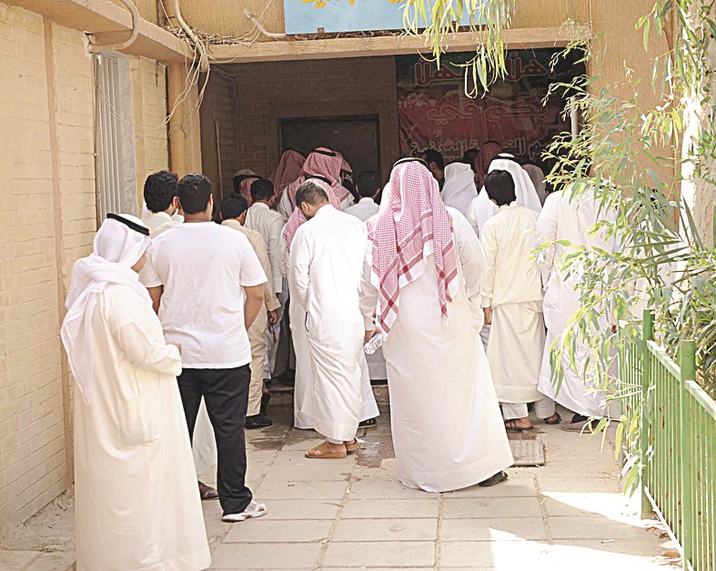 طلبة المنازل بانتظار التفتيش