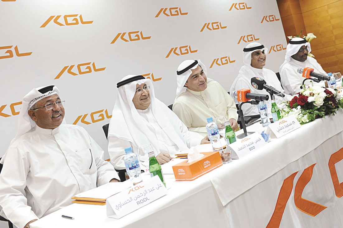 u062fu0634u062au064a u0645u062au0631u0626u0633u0627u064b u0627u0644u0627u062cu062au0645u0627u0639 (u062au0635u0648u064au0631 u0632u0643u0631u064au0627 u0639u0637u064au0629)