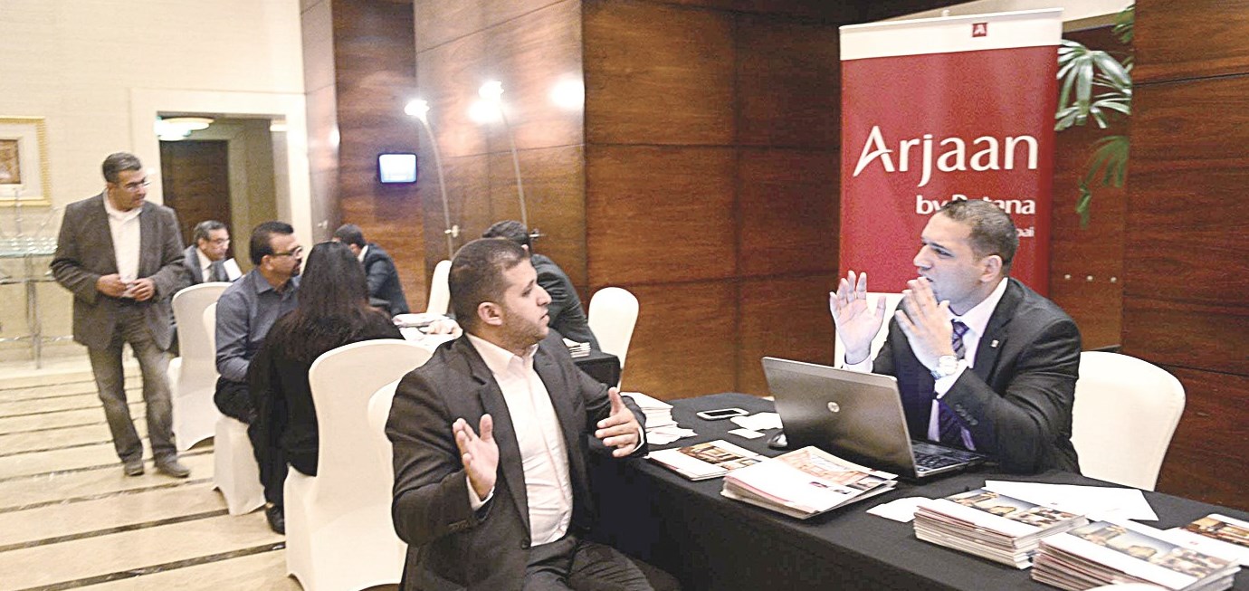 u062cu0627u0646u0628 u0645u0646 u0648u0631u0634u0629 u0627u0644u0639u0645u0644 u0627u0644u062au0639u0631u064au0641u064au0629 u0644u0641u0646u0627u062fu0642 u00abu0631u0648u062au0627u0646u0627u00bb (u062au0635u0648u064au0631 u0623u0633u0639u062f u0639u0628u062fu0627u0644u0644u0647)