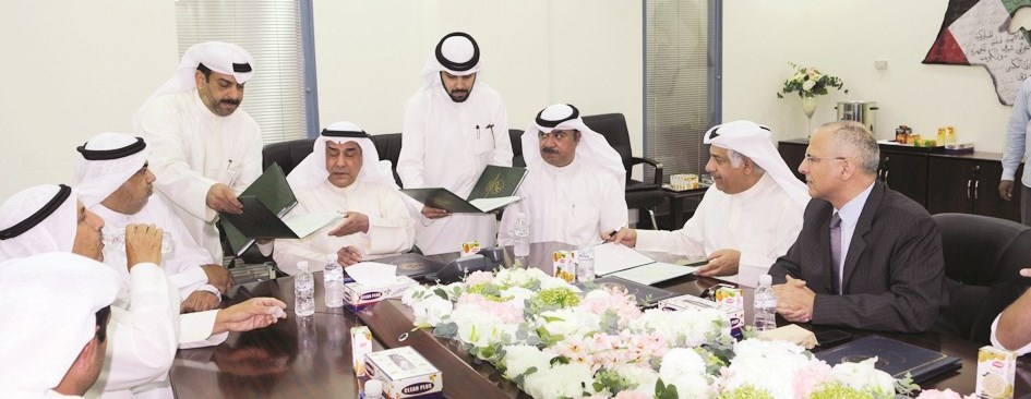 u062cu0627u0646u0628 u0645u0646 u062au0648u0642u064au0639 u0623u062du062f u0627u0644u0639u0642u062fu064au0646