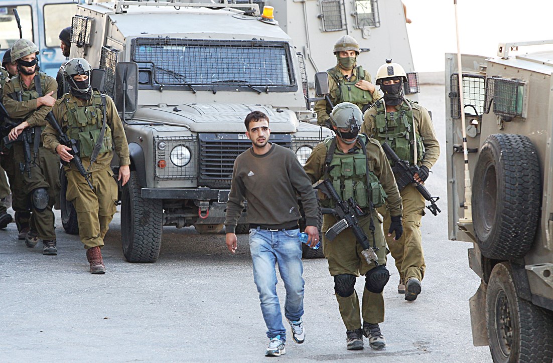 u062cu0646u0648u062f u0625u0633u0631u0627u0626u064au0644u064au0648u0646 u064au0648u0642u0641u0648u0646 u0641u0644u0633u0637u064au0646u064au0627u064b u0641u064a u0627u0644u062eu0644u064au0644 u062eu0644u0627u0644 u0639u0645u0644u064au0629 u0627u0644u0628u062du062b u0639u0646 u0627u0644u0645u0633u062au0648u0637u0646u064au0646 u0627u0644u0645u0641u0642u0648u062fu064au0646 u0627u0644u062bu0644u0627u062bu0629 (u0627 u0641 u0628)