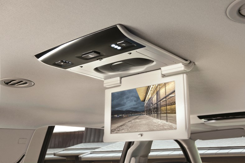 شاشات داخل المقصورة