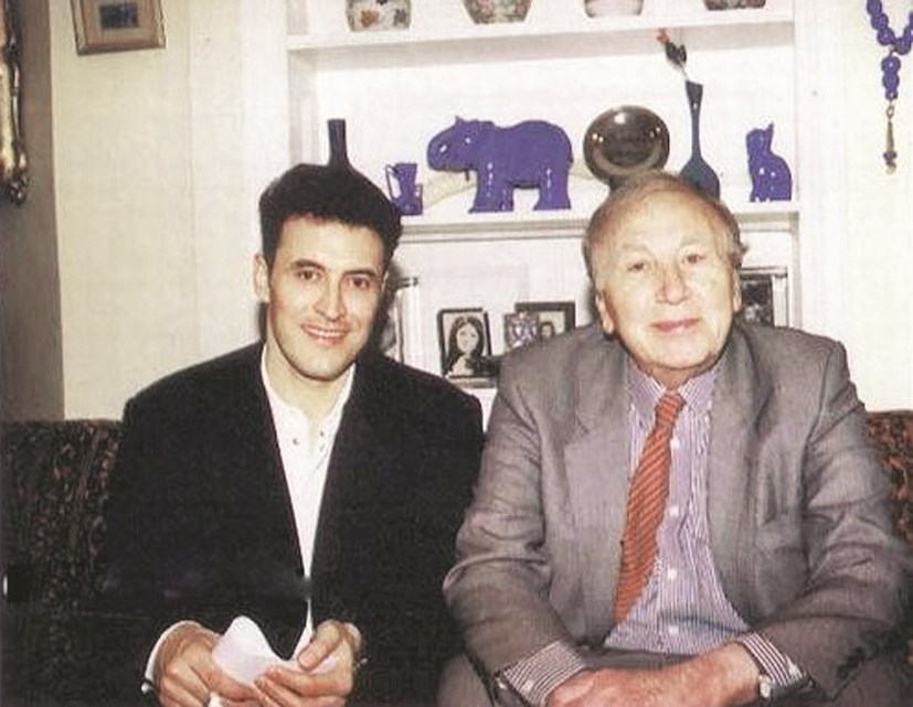 برفقة نزار قباني