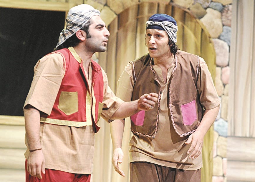 u0645u0634u0647u062f u0645u0646 u00abu0628u062fu0631 u0627u0644u0628u062fu0648u0631 u0648u0627u0644u0628u064au0631 u0627u0644u0645u0633u062du0648u0631u00bb