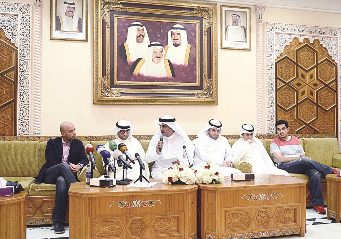 u0627u0644u0645u062au062du062fu062bu0648u0646 u0641u064a u0627u0644u062du0644u0642u0629 u0627u0644u0646u0642u0627u0634u064au0629 (u062au0635u0648u064au0631 u0623u0633u0639u062f u0639u0628u062fu0627u0644u0644u0647)