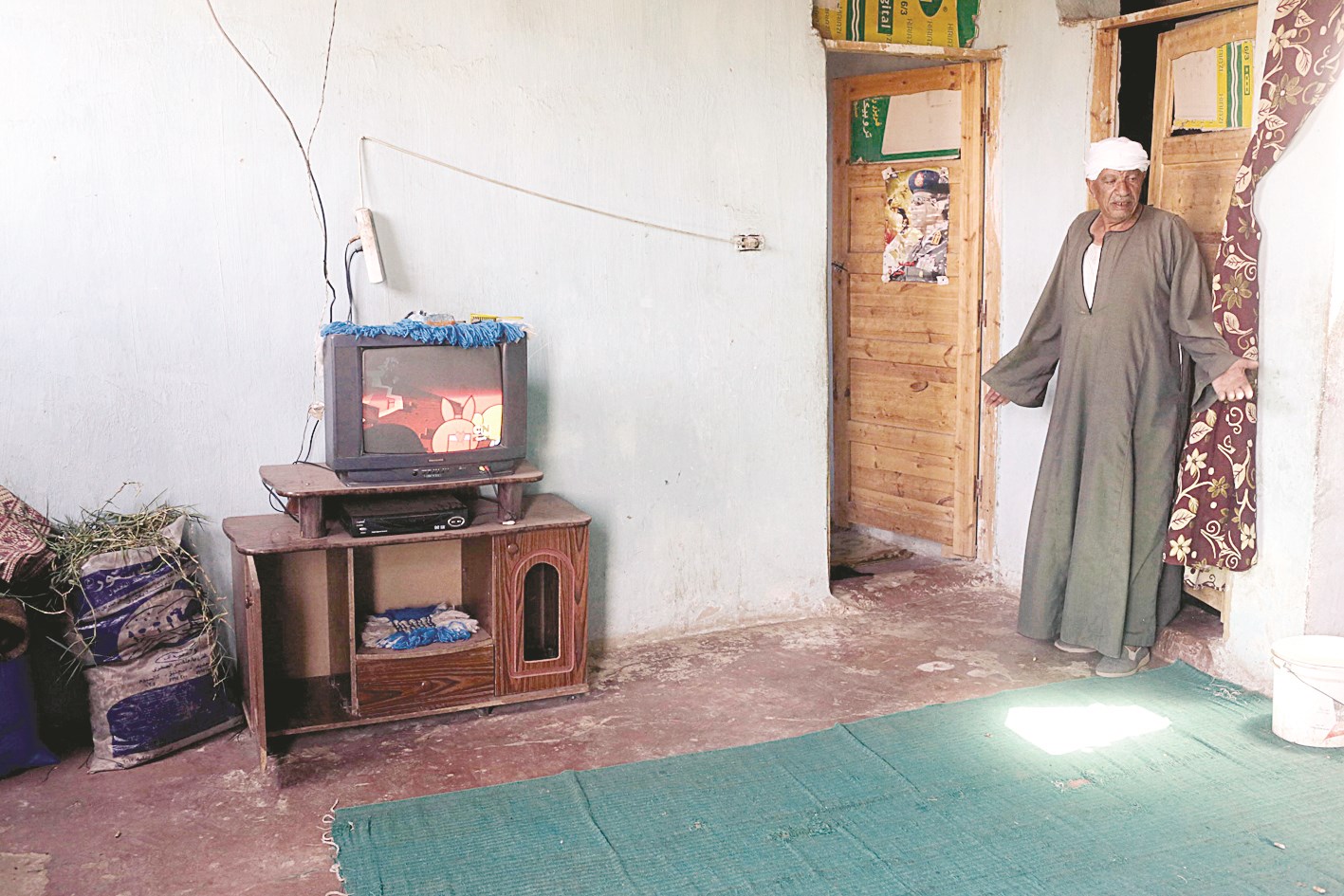 u0645u0635u0631u064a u062fu0627u062eu0644 u0645u0646u0632u0644u0647 u0627u0644u0645u0628u0646u064a u0628u0637u0631u064au0642u0629 u063au064au0631 u0645u0634u0631u0648u0639u0629 u0641u064a u0645u0646u0637u0642u0629 u0627u0644u0642u0644u064au0648u0628u064au0629 u0634u0645u0627u0644 u0627u0644u0642u0627u0647u0631u0629 (u0631u0648u064au062au0631u0632)