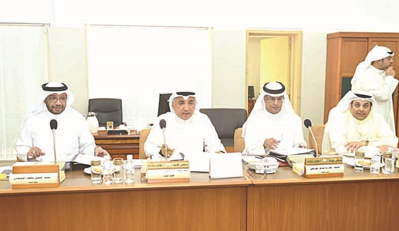 u0645u0646 u0627u062cu062au0645u0627u0639 u0627u0644u0644u062cu0646u0629 u0627u0644u062au0634u0631u064au0639u064au0629 (u062au0635u0648u064au0631 u0645u0648u0633u0649 u0639u064au0627u0634)