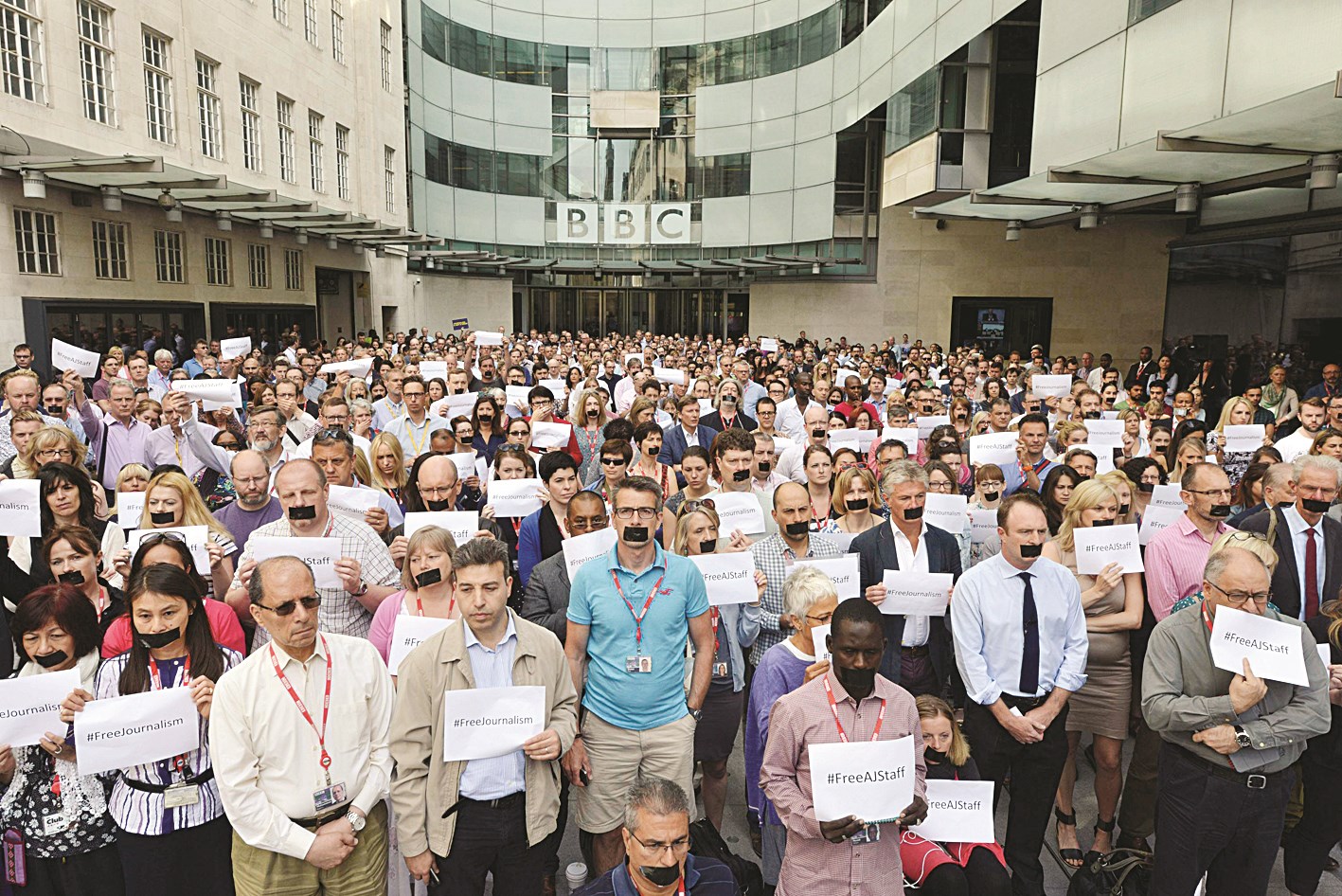 u0635u062du0627u0641u064au0648u0646 u0641u064a u00abu0647u064au0626u0629 u0627u0644u0625u0630u0627u0639u0629 u0627u0644u0628u0631u064au0637u0627u0646u064au0629 (u0628u064a u0628u064a u0633u064a) u0641u064a u0644u0646u062fu0646 u0641u064a u0648u0642u0641u0629 u0627u062du062au062cu0627u062cu064au0629 u0639u0644u0649 u0627u0644u0623u062du0643u0627u0645 u0627u0644u062au064a u0635u062fu0631u062a u0628u062du0642 u0635u062du0627u0641u064au064a u00abu0627u0644u062cu0632u064au0631u0629u00bb u0641u064a u0645u0635u0631    (u0631u0648u064au062au0631u0632)